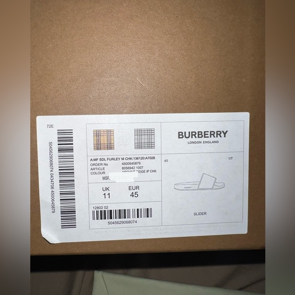 BRAND NEW BURBERRY SLIDES (MEN) Size 45 EUR , Size 12 US. Never been worn! - Picture 6 of 6